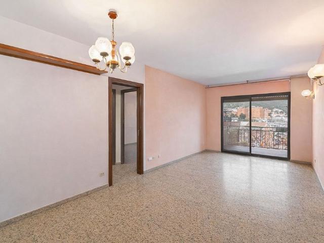 Piso en venta en calle De Fastenrath, Barcelona, de 63 m² 3 habitaciones por 350.000