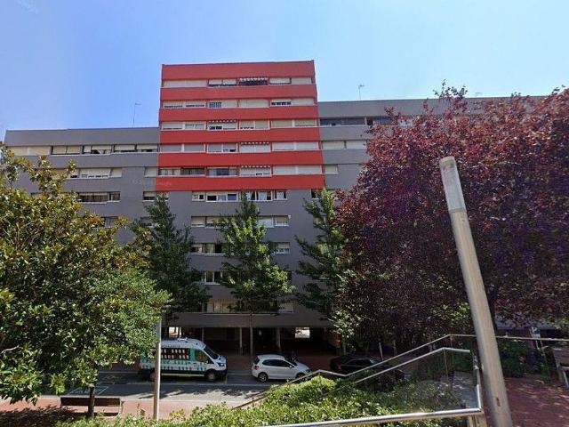 Piso en venta en calle De Federico García Lorca, Barcelona, de 72 m² 3 habitaciones por 169.000