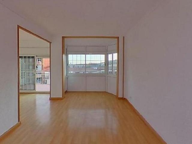 Piso en venta en calle De Felip Bertran i Güell, Barcelona, de 81 m² 1 habitación por 219.955