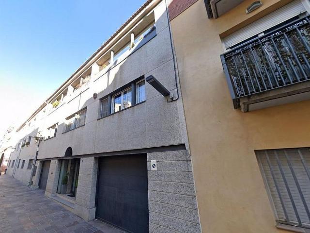 Piso en venta en calle De Ferrer i Guàrdia, Parets del Vallès, de 200 m² 3 habitaciones por 369.000