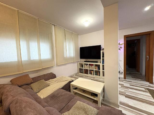 Piso en venta en calle De Fígols, Barcelona, de 85 m² 3 habitaciones por 369.000
