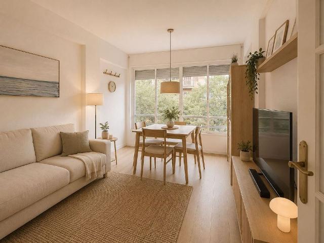 Piso en venta en calle De Floridablanca, Barcelona, de 76 m² 4 habitaciones por 410.000