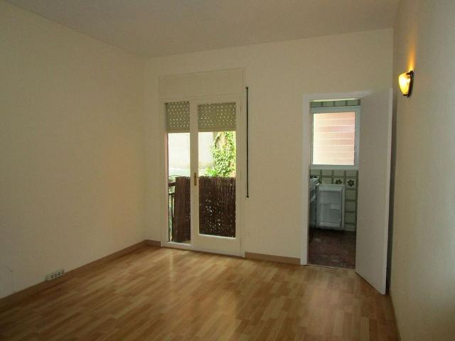 Piso en venta en calle De França, Barcelona, de 31 m² 1 habitación por 175.000
