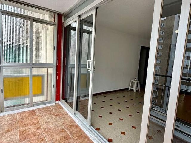 Piso en venta en calle De França, Hospitalet de Llobregat, L´, de 75 m² 3 habitaciones por 253.000