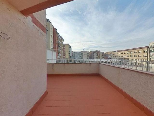 Piso en venta en calle De Francesc Moragas, Santa Coloma de Gramanet, de 57 m² 3 habitaciones por 259.000