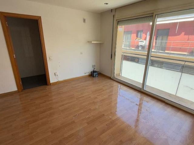 Piso en venta en calle De Guadalajara, Terrassa, de 89 m² 3 habitaciones por 230.000