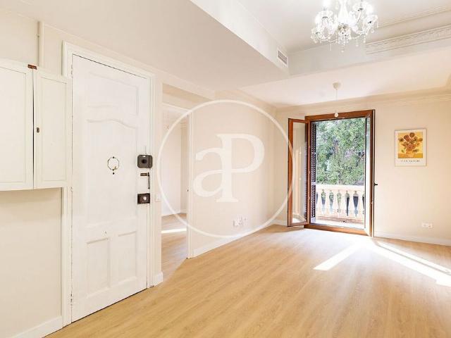 Piso en venta en calle De Guillem Tell, Barcelona, de 102 m² 3 habitaciones por 670.000