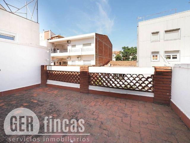 Piso en venta en calle De Galvani, Terrassa, de 80 m² 3 habitaciones por 189.500