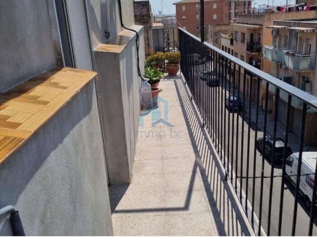 Piso en venta en calle De Gandesa, Tarragona, de 80 m² 3 habitaciones por 96.000