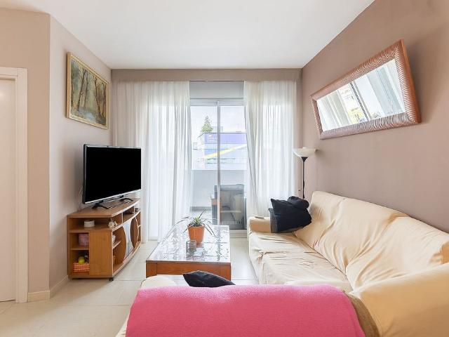 Piso en venta en calle De Garcilaso, Barcelona, de 110 m² 3 habitaciones por 494.800