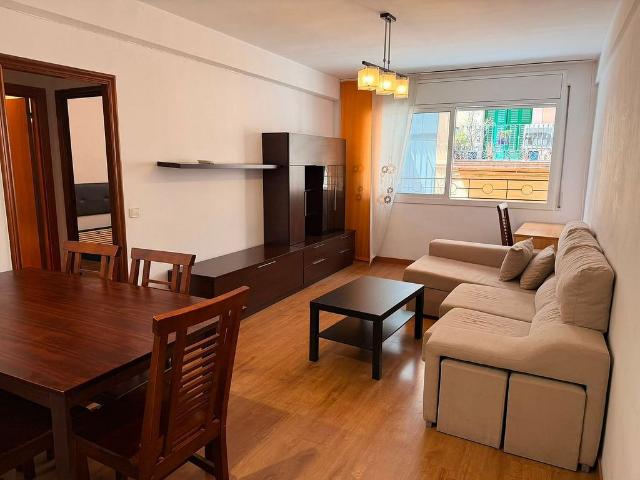 Piso en venta en calle De Gayarre, Barcelona, de 74 m² 3 habitaciones por 330.000