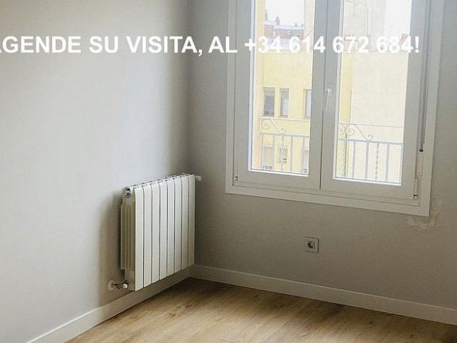 Piso en venta en calle De Ginebra, Barcelona, de 77 m² 4 habitaciones por 390.000