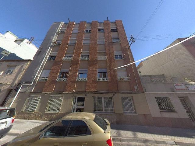 Piso en venta en calle De Goethe, Sabadell, de 49 m² 3 habitaciones por 102.000