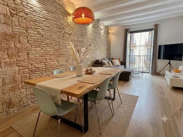 Piso en venta en calle De Gombau, Barcelona, de 70 m² 3 habitaciones por 349.000