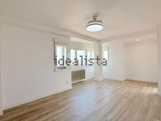 Piso en venta en calle De Gomis, Barcelona, de 100 m² 3 habitaciones por 599.000