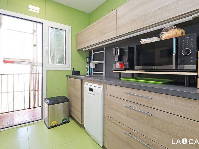 Piso en venta en calle De Grases, Barcelona, de 70 m² 3 habitaciones por 350.000