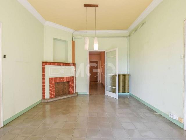 Piso en venta en calle De Jacint Verdaguer, Vic, de 95 m² 4 habitaciones por 266.000