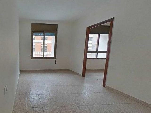 Piso en venta en calle De Jaume I, Tarragona, de 55 m² 3 habitaciones por 56.000
