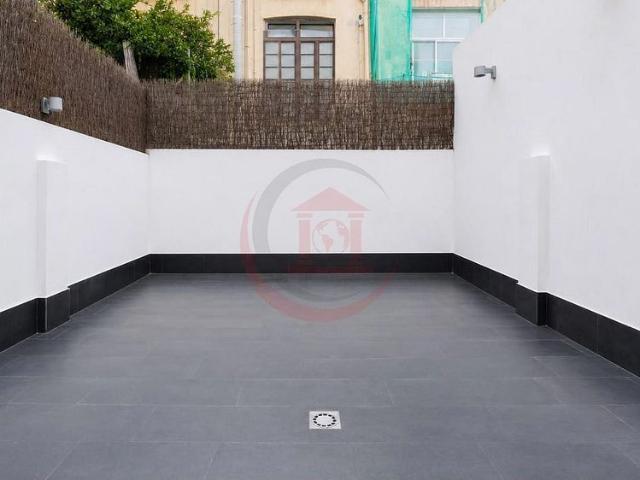 Piso en venta en calle De Joan Blanques, Barcelona, de 70 m² 2 habitaciones por 490.000