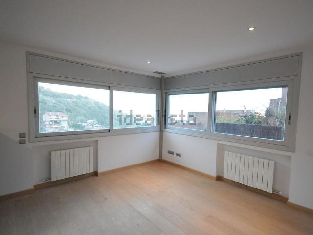 Piso en venta en calle De Josep M Jujol, Barcelona, de 82 m² 2 habitaciones por 650.000