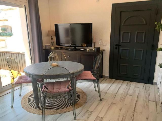 Piso en venta en calle De Josep Carner, Roses, de 40 m² 1 habitación por 145.000