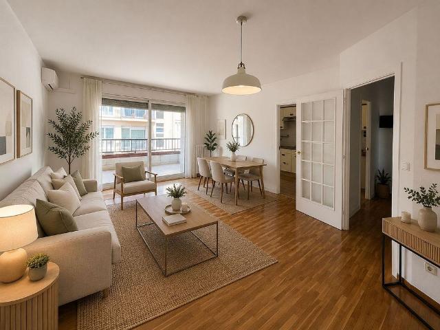 Piso en venta en calle De Josep Renom, Sabadell, de 107 m² 3 habitaciones por 340.000