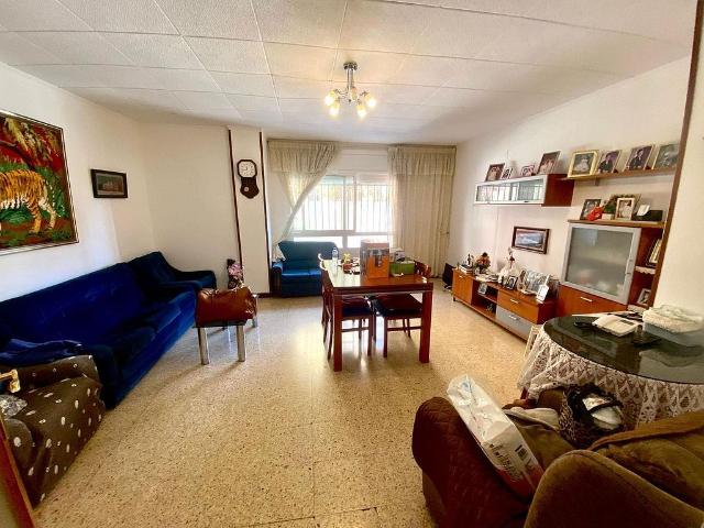 Piso en venta en calle De Josep Serrano, Barcelona, de 70 m² 3 habitaciones por 220.000