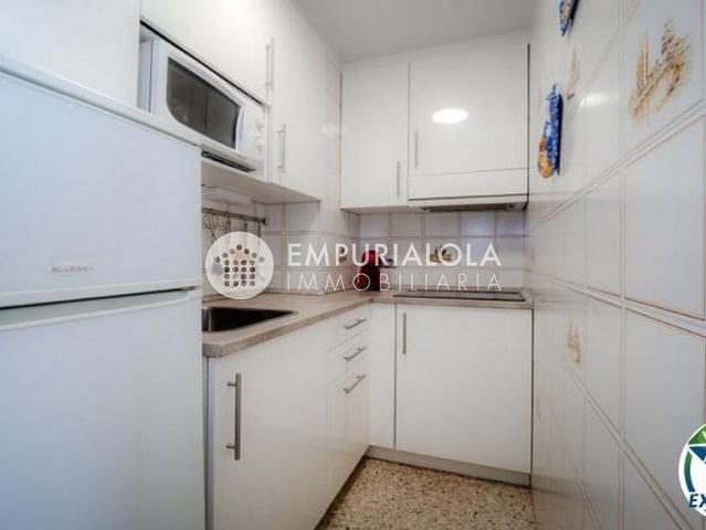 Piso en venta en calle De la Muga, Castelló d´Empúries, de 58 m² 2 habitaciones por 160.000