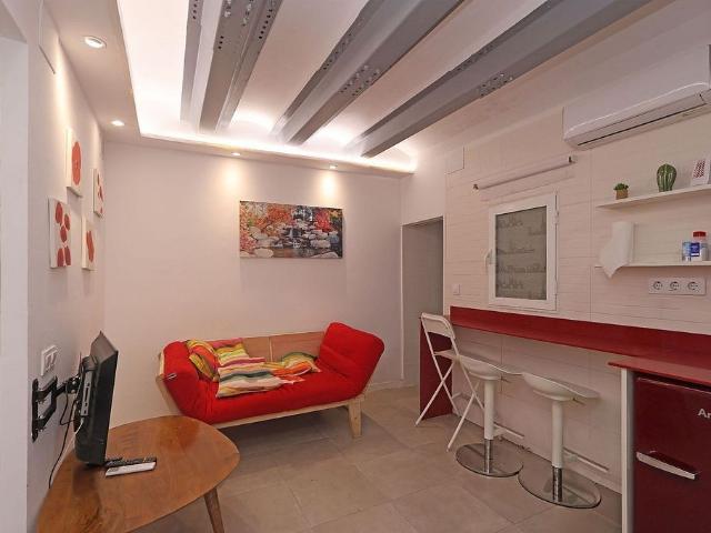 Piso en venta en calle De la Maladeta, Esplugues de Llobregat, de 62 m² 2 habitaciones por 255.000