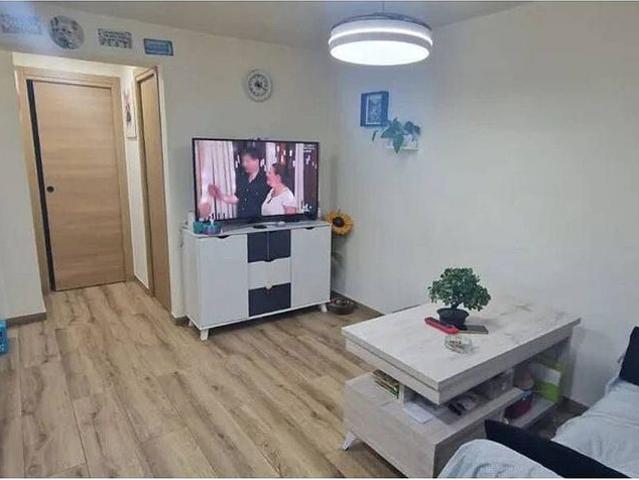 Piso en venta en calle De la Mare de Déu de Lorda, Barcelona, de 30 m² 1 habitación por 89.000