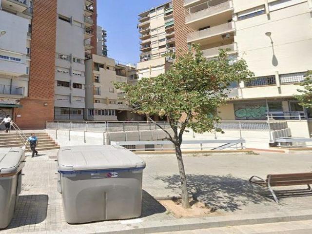 Piso en venta en calle De la Mare de Déu de Port, Barcelona, de 77 m² 1 habitación por 226.000