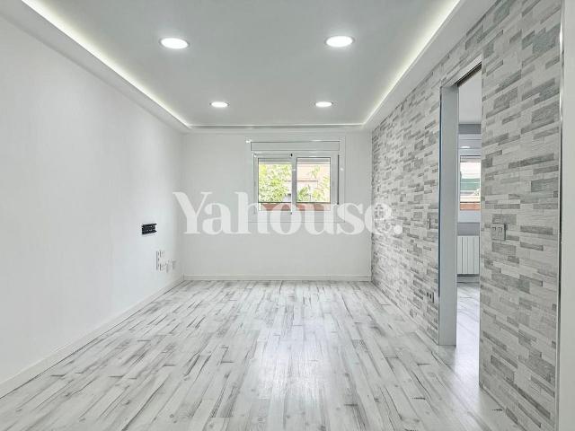 Piso en venta en calle De la Mare de Déu de Port, Barcelona, de 78 m² 3 habitaciones por 280.000
