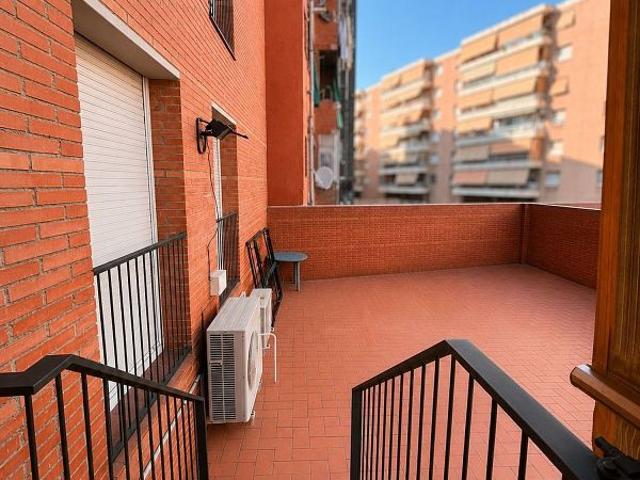 Piso en venta en Barcelona, de 80 m² 4 habitaciones por 470.000