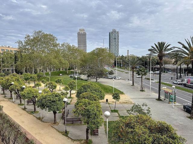 Piso en venta en calle De la Marina, Barcelona, de 136 m² 3 habitaciones por 730.000