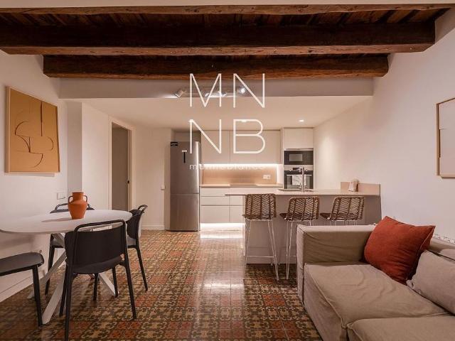 Piso en venta en calle De la Bòria, Barcelona, de 114 m² 2 habitaciones por 400.000