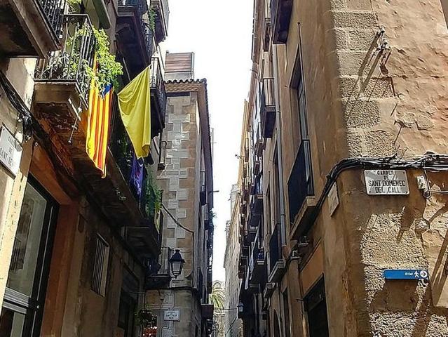 Piso en venta en calle De la Cera, Barcelona, de 30 m² 1 habitación por 100.000