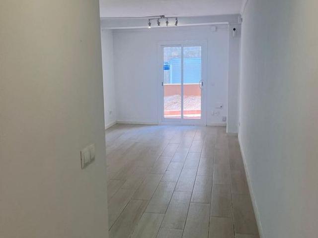 Piso en venta en calle De la Creu Roja, Hospitalet de Llobregat, L´, de 50 m² 2 habitaciones por 210.000