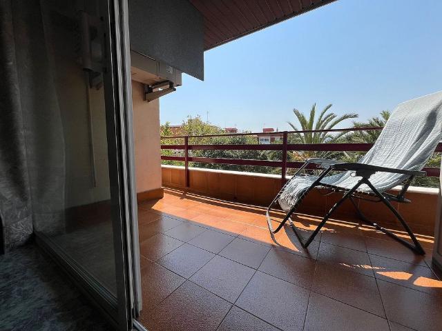 Piso en venta en calle De la Destraleta, Cornellà de Llobregat, de 107 m² 4 habitaciones por 498.000