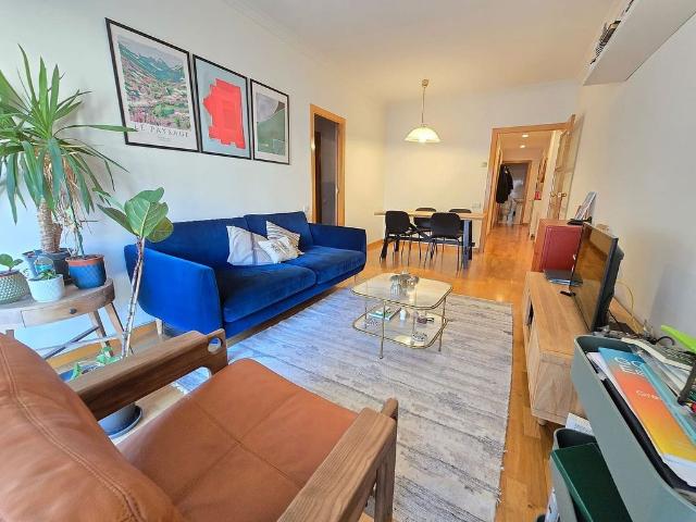 Piso en venta en calle De la Diputació, Barcelona, de 70 m² 2 habitaciones por 450.000