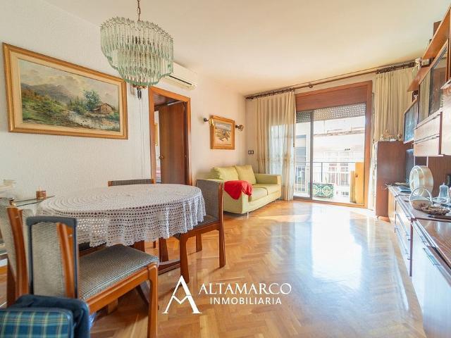 Piso en venta en calle De la Diputació, Barcelona, de 92 m² 4 habitaciones por 475.000