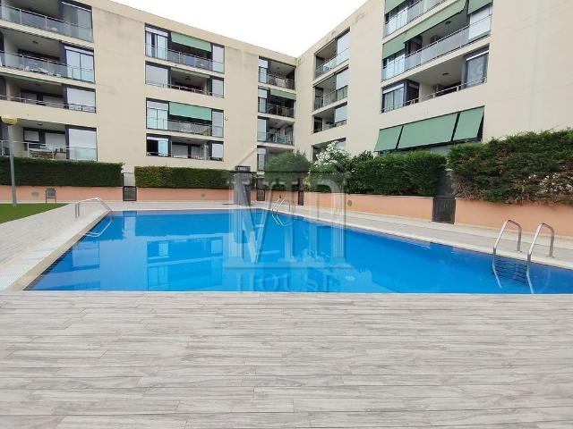 Piso en venta en calle De la Filosofia, Badalona, de 78 m² 3 habitaciones por 460.000