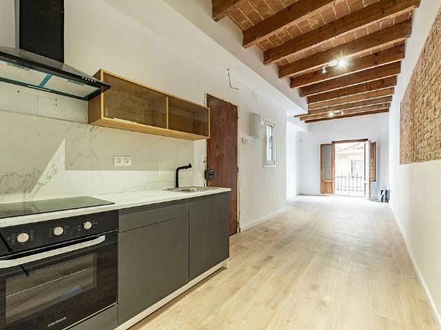 Piso en venta en calle De la Florida, Barcelona, de 56 m² 2 habitaciones por 215.000