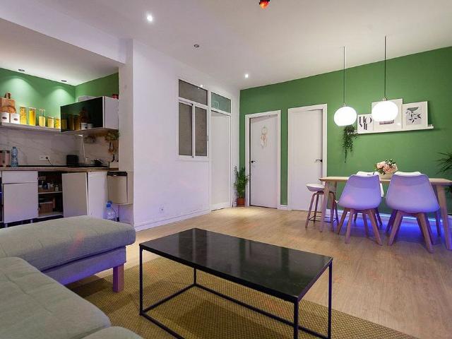 Piso en venta en calle De la Florida, Hospitalet de Llobregat, L´, de 100 m² 4 habitaciones por 155.000