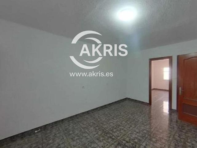 Piso en venta en calle De la Garrotxa, Mataró, de 53 m² 2 habitaciones por 89.090