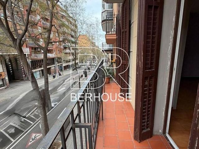 Piso en venta en Barcelona, de 65 m² 3 habitaciones por 299.000