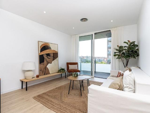 Piso en venta en calle De la Independència, Terrassa, de 75 m² 3 habitaciones por 350.000
