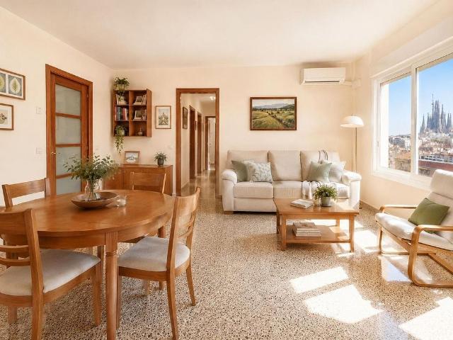 Piso en venta en calle De la Indústria, Barcelona, de 80 m² 2 habitaciones por 445.000