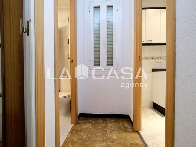 Piso en venta en calle De la Jota, Barcelona, de 60 m² 2 habitaciones por 239.000