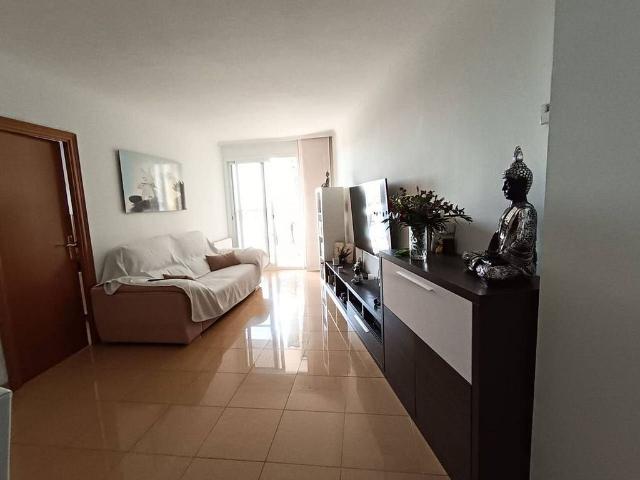 Piso en venta en calle De la Lleialtat, Esplugues de Llobregat, de 90 m² 3 habitaciones por 392.000