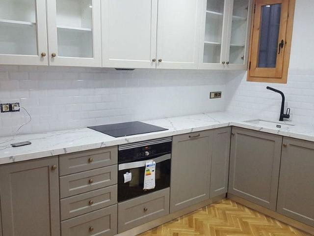 Piso en venta en calle De la Lluna, Barcelona, de 65 m² 3 habitaciones por 450.000